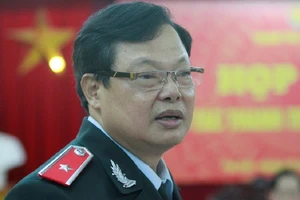 Lập đường dây nóng tố cáo tham nhũng, tặng quà