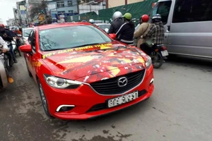 Hàng trăm xế hộp 'biến hình' cổ vũ U-23 Việt Nam