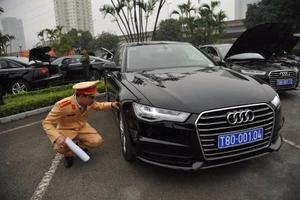 Ngắm dàn xe 'khủng' phục vụ hội nghị CLV-10