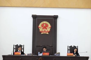 Xét hỏi ông Đinh La Thăng, triệu tập cựu chánh văn phòng PVN