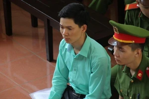 BS Hoàng Công Lương sử dụng 'quyền im lặng' vì không tin VKS