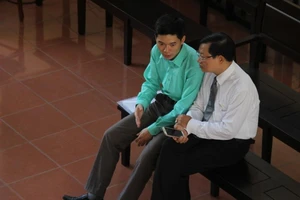 Phiên xử BS Hoàng Công Lương: “Tâm điểm” là cuốn sổ giao ban