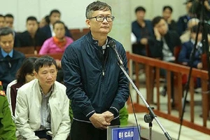 Em trai ông Đinh La Thăng tiếp tục hầu tòa