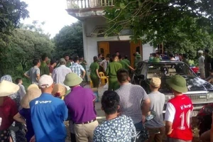 Pha vây bắt nghi phạm ma túy nghẹt thở của hàng chục cảnh sát