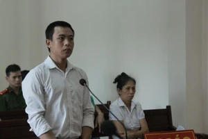 Bị cáo 'đòi' thay KSV vì cho rằng liên tục bị buộc tội