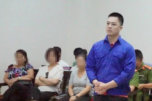 Cựu cán bộ ngân hàng dâm ô bé gái 9 tuổi lãnh 2 năm tù