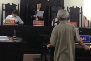 Cụ ông 72 tuổi hầu tòa vì lỡ tay đánh chết đứa con bất hiếu