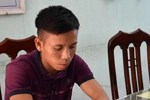 Bắt thanh niên hiếp rồi cướp người phụ nữ trong đêm vắng