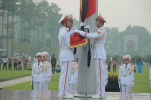 Lễ thượng cờ rủ cố Tổng Bí thư Đỗ Mười