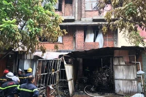 Cháy xưởng làm ghế sofa, 1 người đàn ông tử vong