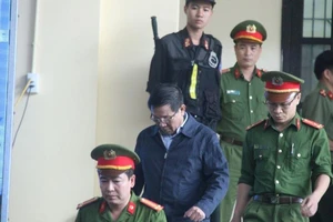 Ông Phan Văn Vĩnh nhập viện trước ngày tuyên án