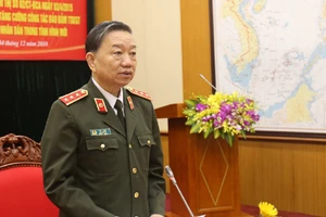 Bộ trưởng Công an: CSGT phải tăng cường ngoại ngữ