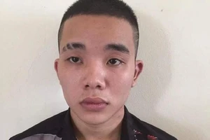 Quản lý quán karaoke hiếp dâm thiếu nữ dưới 16 tuổi