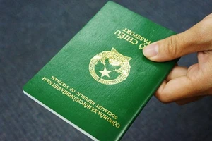 Mới: Bộ Công an đề xuất gắn chíp điện tử vào hộ chiếu