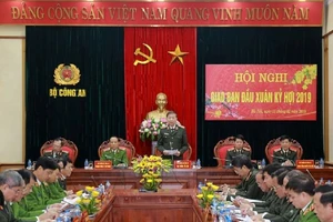 Bắt giữ hàng trăm nghi phạm 'tín dụng đen' dịp Tết