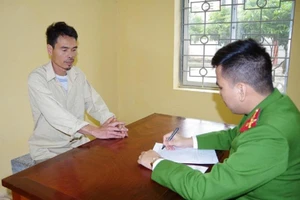 Chém trưởng và phó công xã bị khởi tố tội giết người