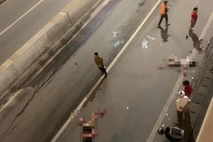 Sau họp lớp, tài xế Mercedes tông chết 2 phụ nữ ở hầm Kim Liên