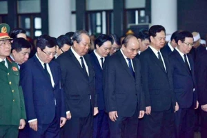 Hơn 1.000 đoàn viếng Đại tướng Lê Đức Anh