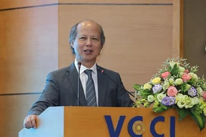 Ồ ạt mua đất là 'chôn' tiền vào đất