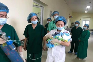 Nỗ lực giữ con đầy xúc động của sản phụ ung thư giai đoạn cuối