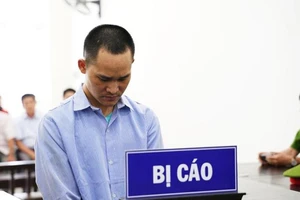 Trộm 3,5 tỉ đồng, bị cáo nói 'không hiểu sao lại làm vậy'