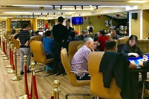 Triệt phá đường dây đánh bạc, chơi bài poker quy mô lớn