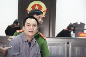 Vẫn buộc tội tài xế container vụ xe Innova lùi trên cao tốc