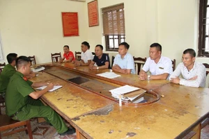 Đi đòi tài sản, bảy người công ty mua bán nợ bị bắt