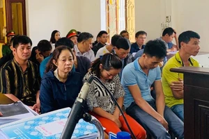 Vụ đánh bạc ở Điện Biên: Nhiều công an khai gì tại tòa?