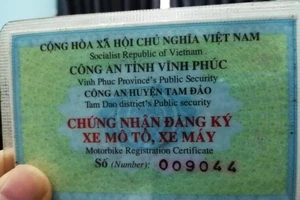Bộ Công an đề xuất đổi chất liệu đăng ký xe từ giấy sang nhựa