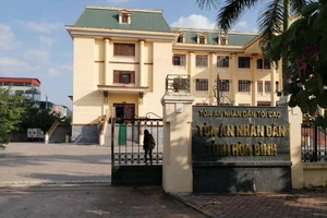 Chánh văn phòng tòa huyện bị truy nã vì trộm cắp dầu