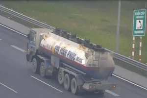 Tài xế đầu tiên lùi xe cao tốc bị xử phạt theo quy định mới