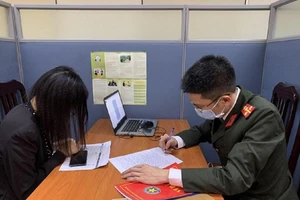 Tung tin về bệnh nhân số 17 nhiễm COVID, 1 phụ nữ bị triệu tập