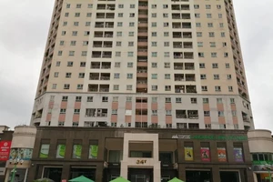 Bệnh nhân 175 tới thăm con, BV Xanh Pôn phải cách ly cả 1 khoa