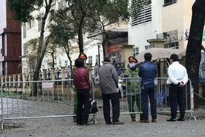 Cách ly 1.400 người trong thôn vì có người nhiễm COVID-19