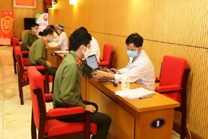 Lực lượng Công an nhân dân tình nguyện hiến máu. Ảnh: Bộ Công an