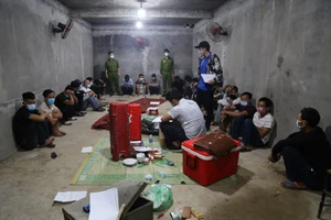 Xây hầm bí mật để đánh bạc giữa đại dịch COVID-19