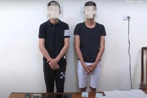 Nam sinh lớp 12 cầm đầu nhóm lừa đảo 10 tỉ đồng qua mạng