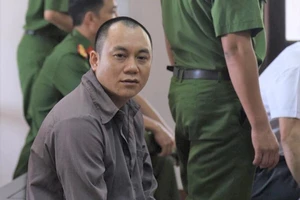 Tài xế container phản đối đề nghị bác kháng cáo của VKS