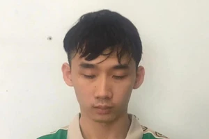 Thanh niên 23 tuổi dùng vàng giả lừa đảo 18.000 người