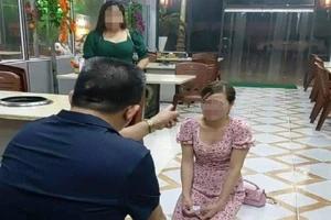 Thông tin chi tiết vụ cô gái bị bắt quỳ xin lỗi vì chê đồ ăn