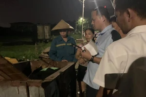 Bé sơ sinh bị bỏ rơi trong xe chở rác