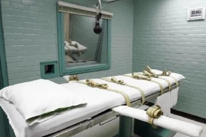 Nữ tử tù được khám có thai hay không trước khi tiêm thuốc độc