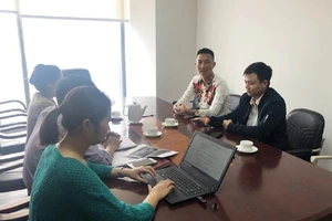 Huấn 'hoa hồng' lại bị xử phạt vì đăng clip giả mạo Đài VTV