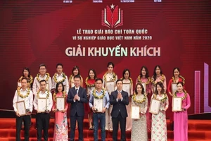 Trao giải báo chí toàn quốc 'Vì sự nghiệp giáo dục Việt Nam'