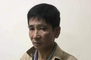 Thấy cảnh sát đặc nhiệm, nhét ma túy vào miệng nuốt