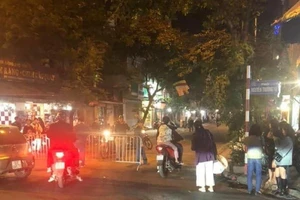 Hà Nội: Khoanh vùng cả khu phố vì phát hiện quả bom 