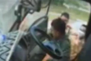 Làm rõ clip '3 Cảnh sát giao thông đánh tài xế xe tải'