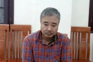 Tài xế xe ôm mạo danh công an 'chìm'