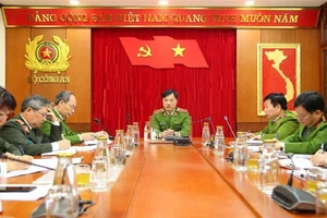 Đốt pháo hoa nơi công cộng, coi chừng bị xử lý hình sự